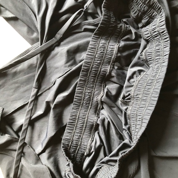 Lululemon All for it onesie sz 10 - Picture 5 of 6